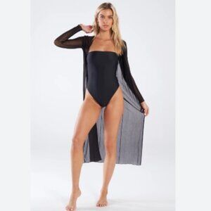 GIGI C Marie Mesh White Coverup. Black. Sz M. NWT PR$120. Elegant,